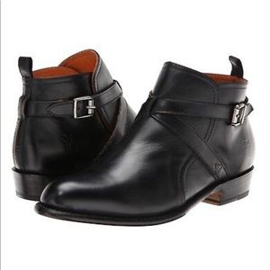 Frye “Durado” ankle boot in black